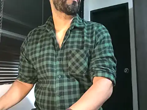 Snapshot of bruce_bigg chatting on February 5, 2025, 11:23 am bruce bigg online show from February 5, 2025, 11:23 am