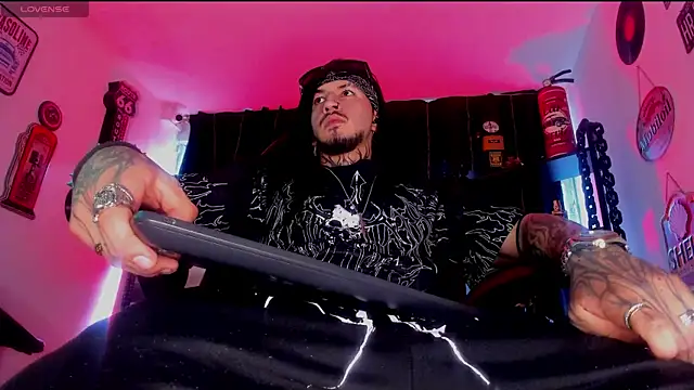 the beast master  online show from October 20, 2025, 9:04 pm