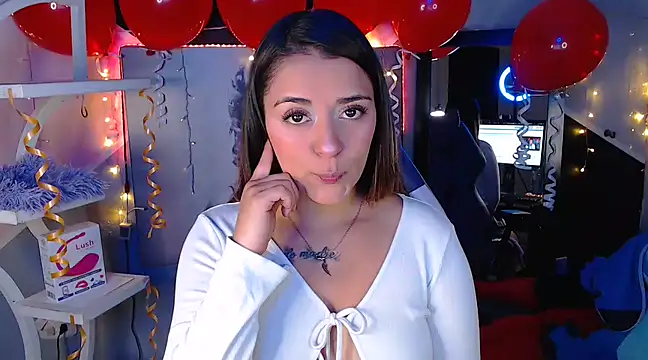 Samanta james19 online show from February 13, 2025, 6:48 pm