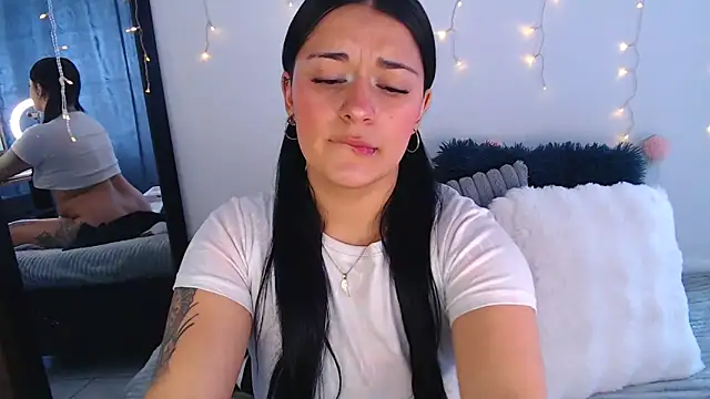 Snapshot of Samanta_james19 chatting on February 9, 2026, 6:12 pm Samanta james19 online show from February 9, 2026, 6:12 pm