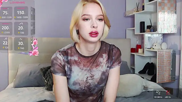 Snapshot of White_Lioness chatting on November 7, 2025, 5:02 pm White Lioness online show from November 7, 2025, 5:02 pm