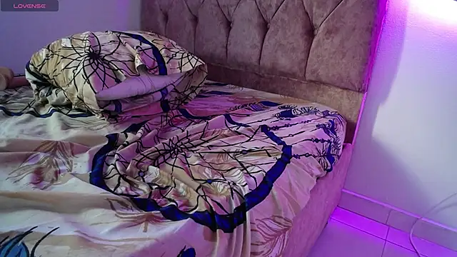 Snapshot of AMBER_LOVE22 chatting on December 9, 2024, 9:58 pm AMBER LOVE22 online show from December 9, 2024, 9:58 pm