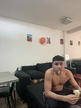 Snapshot of LCarreraa chatting on April 28, 2026, 7:08 pm LCarreraa online show from April 28, 2026, 7:08 pm