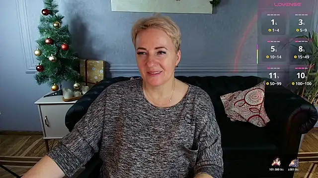 Snapshot of Nika_Smit chatting on December 19, 2025, 5:36 am Nika Smit online show from December 19, 2025, 5:36 am