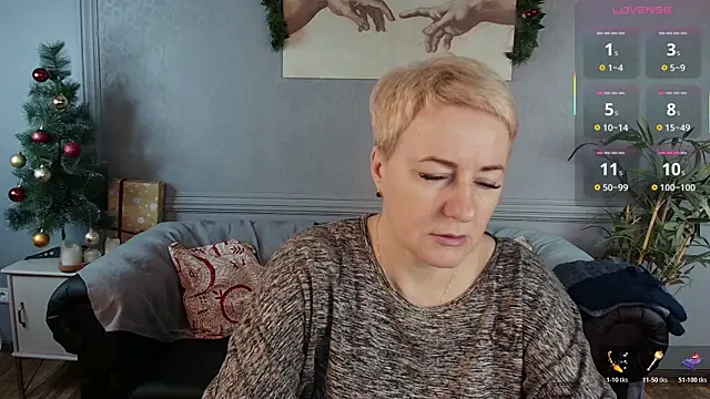 Snapshot of Nika_Smit chatting on December 20, 2025, 5:03 am Nika Smit online show from December 20, 2025, 5:03 am