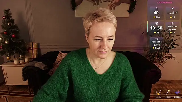 Snapshot of Nika_Smit chatting on December 23, 2025, 9:18 am Nika Smit online show from December 23, 2025, 9:18 am