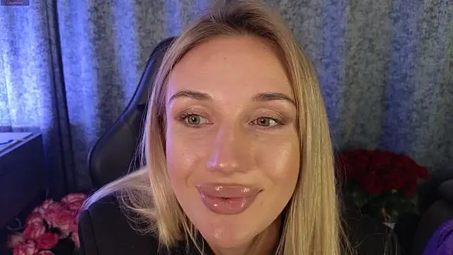 Snapshot of Megan_Kira chatting on March 9, 2026, 4:33 pm Megan Kira online show from March 9, 2026, 4:33 pm