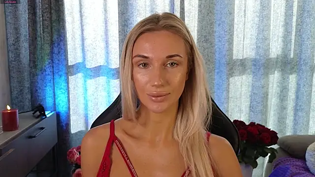 Snapshot of Megan_Kira chatting on March 13, 2026, 5:36 am Megan Kira online show from March 13, 2026, 5:36 am