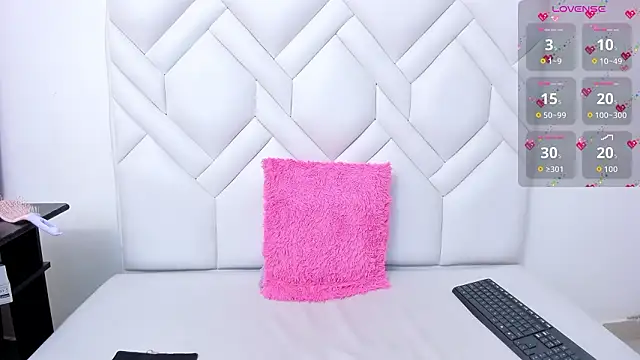 Snapshot of Analia18_ chatting on February 3, 2026, 1:27 pm Analia18 online show from February 3, 2026, 1:27 pm