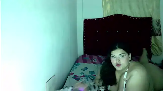 Snapshot of kira_vegaa chatting on December 19, 2024, 4:34 am kira vegaa online show from December 19, 2024, 4:34 am