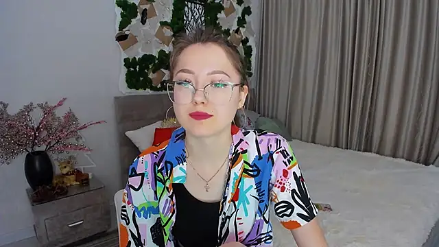Snapshot of SereneFlame chatting on January 14, 2025, 10:48 am SereneFlame online show from January 14, 2025, 10:48 am