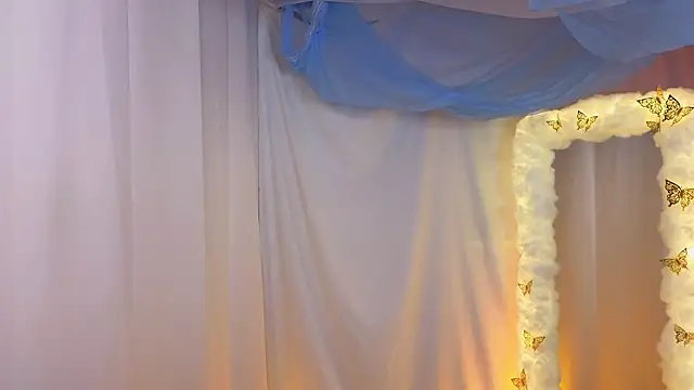 AlisiaSpinnet  online show from January 20, 2025, 7:15 am