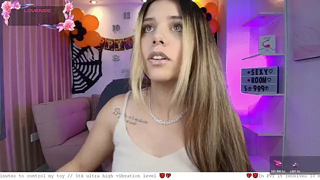 Snapshot of 1Sloppy_Fox4 chatting on October 22, 2025, 9:58 pm 1Sloppy Fox4 online show from October 22, 2025, 9:58 pm