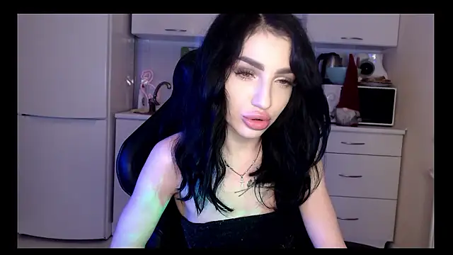 NancyLovee  online show from December 7, 2024, 11:23 pm