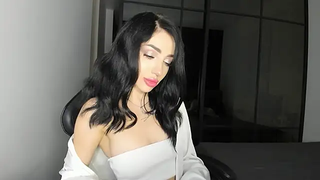 NancyLovee  online show from October 3, 2025, 6:27 pm