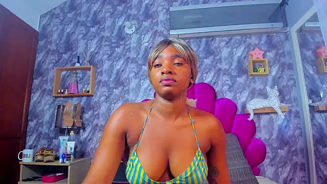 EMMAPARISS online show from July 21, 2026, 12:07 pm