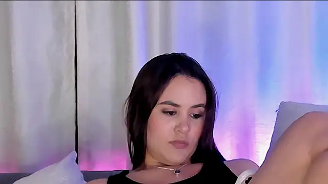 LexyRobert online show from January 24, 2025, 2:49 am