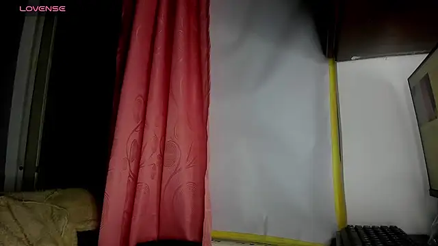 Nenita Hot  online show from October 15, 2025, 1:06 am