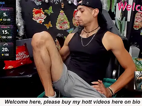 Snapshot of MikeRose94 chatting on January 12, 2026, 6:57 pm MikeRose94 online show from January 12, 2026, 6:57 pm