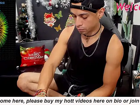 Snapshot of MikeRose94 chatting on January 14, 2026, 6:57 pm MikeRose94 online show from January 14, 2026, 6:57 pm