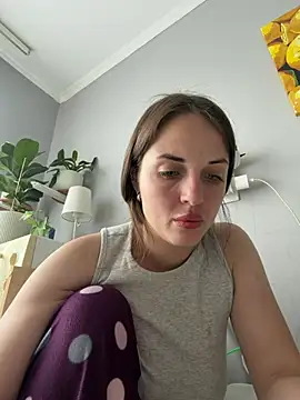 AmiLavs online show from May 15, 2026, 10:44 am