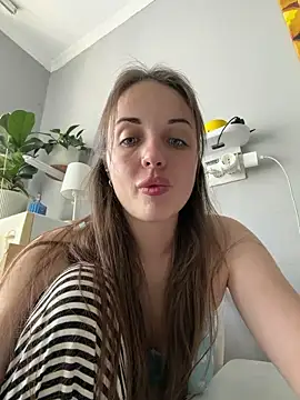AmiLavs online show from June 2, 2026, 11:23 am