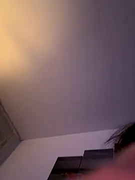 EmilyWi  online show from November 3, 2025, 9:59 pm