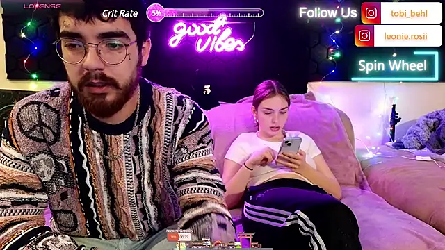 MrAndMrsSavage online show from December 5, 2024, 8:33 pm