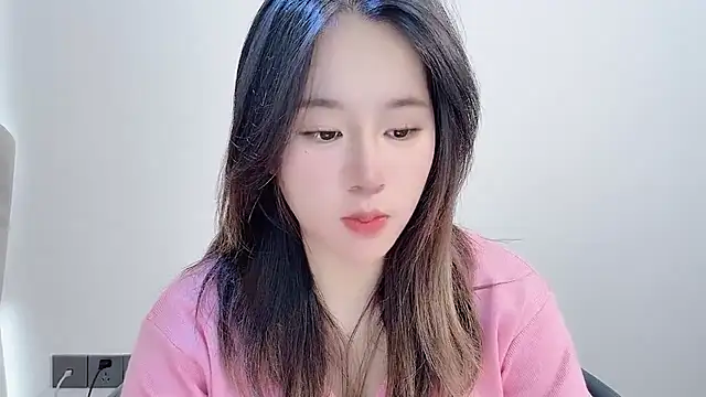 Snapshot of chloe-01 chatting on December 2, 2025, 3:34 am chloe-01 online show from December 2, 2025, 3:34 am