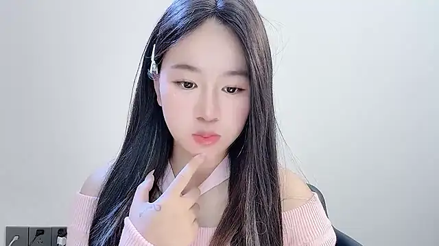 Snapshot of chloe-01 chatting on December 5, 2025, 3:48 am chloe-01 online show from December 5, 2025, 3:48 am