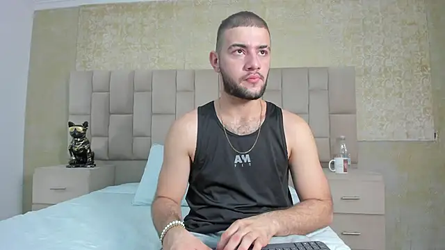 MaximusDick1  online show from October 30, 2025, 4:25 am