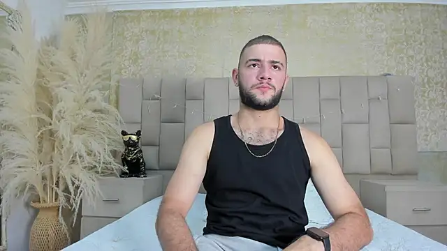 MaximusDick1  online show from December 22, 2025, 4:09 am