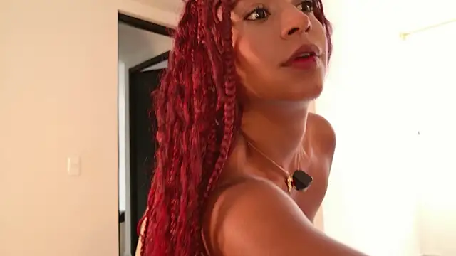 Snapshot of Lorena_Vieira_ chatting on October 17, 2025, 5:48 pm Lorena Vieira online show from October 17, 2025, 5:48 pm