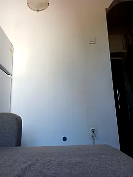 Snapshot of Virgin_Pussy_Love chatting on September 16, 2025, 9:21 am Virgin Pussy Love online show from September 16, 2025, 9:21 am