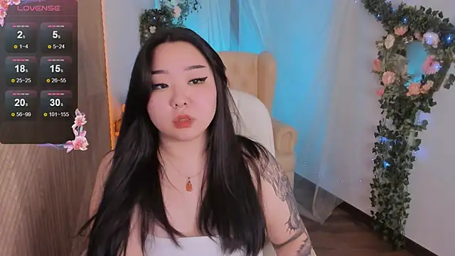 Snapshot of mei_honey_ chatting on December 27, 2024, 5:42 am mei honey online show from December 27, 2024, 5:42 am