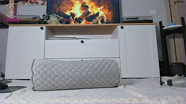 Snapshot of Erin_Smojoke chatting on September 22, 2025, 11:23 am Erin Smojoke online show from September 22, 2025, 11:23 am