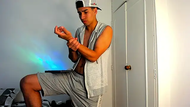 Snapshot of andy_0018 chatting on January 27, 2025, 5:04 pm andy 0018 online show from January 27, 2025, 5:04 pm