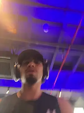 Snapshot of andy_0018 chatting on February 4, 2026, 8:25 pm andy 0018 online show from February 4, 2026, 8:25 pm