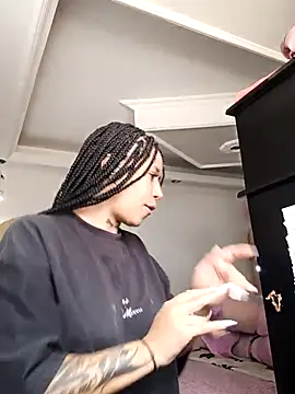 Snapshot of devi_black13_ chatting on February 21, 2026, 5:03 pm devi black13 online show from February 21, 2026, 5:03 pm