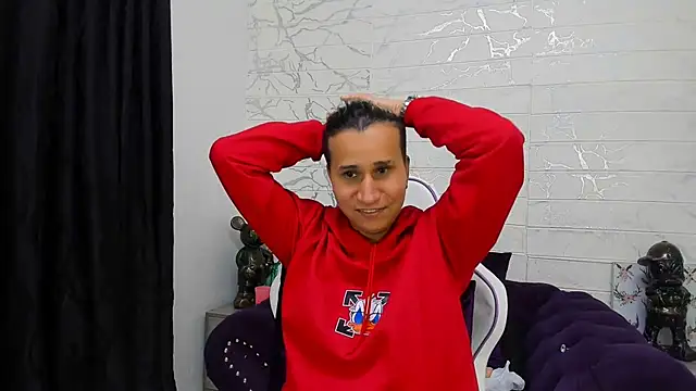 Im Milan Rs online show from February 18, 2025, 9:43 am