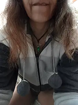 Snapshot of NanitaFun chatting on December 5, 2025, 3:04 am NanitaFun online show from December 5, 2025, 3:04 am