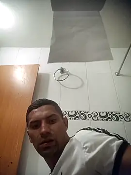 Snapshot of jeremiabello chatting on February 23, 2026, 12:41 am jeremiabello online show from February 23, 2026, 12:41 am