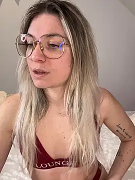 carlaaa online show from February 16, 2026, 9:55 pm