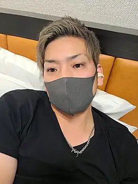 da--------i online show from November 7, 2025, 3:01 pm