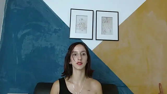 Snapshot of Ambar_Roux_ chatting on January 4, 2025, 7:34 pm Ambar Roux online show from January 4, 2025, 7:34 pm