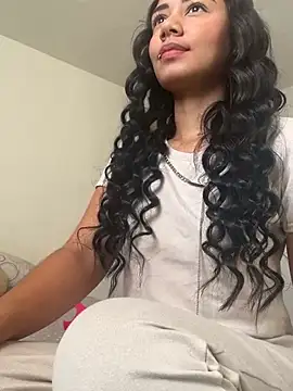 Snapshot of _Luana chatting on December 26, 2024, 9:11 am  Luana online show from December 26, 2024, 9:11 am