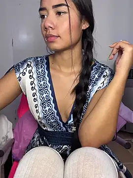 Snapshot of _Luana chatting on January 30, 2025, 12:59 pm  Luana online show from January 30, 2025, 12:59 pm