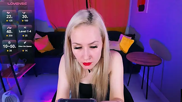 Snapshot of Bunny__of_love chatting on December 7, 2024, 7:54 pm Bunny of love online show from December 7, 2024, 7:54 pm