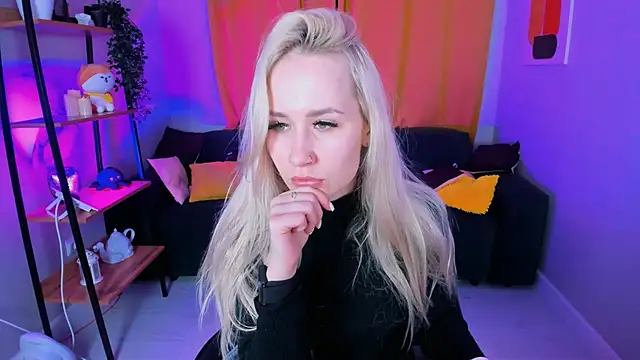 Snapshot of Bunny__of_love chatting on December 14, 2024, 1:38 pm Bunny of love online show from December 14, 2024, 1:38 pm