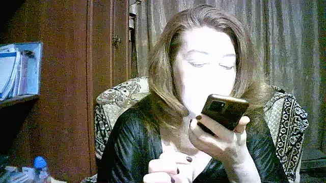 Madame-Butterfly online show from September 18, 2025, 3:14 pm